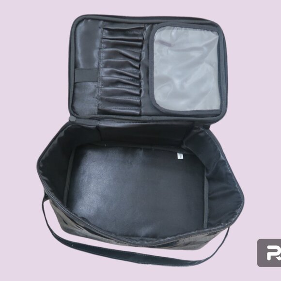 Baviphat cosmetic makeup bag Korean women's in green and black size one size. - Picture 5 of 9